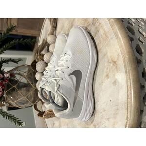 Nike Wmns Revolution 6 Next Nature 'White Pure Platinum'
